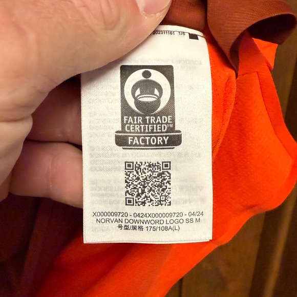 Arc'teryx Men's Short Sleeve Tee - Red and Orange - Picture 4 of 5